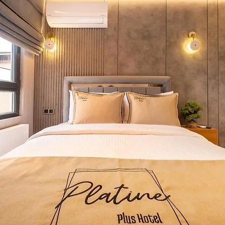 Hotel The By Platine