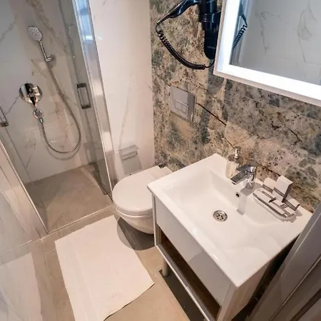 The By Platine * Istambul