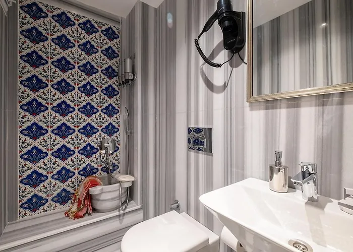 The By Platine 酒店 *