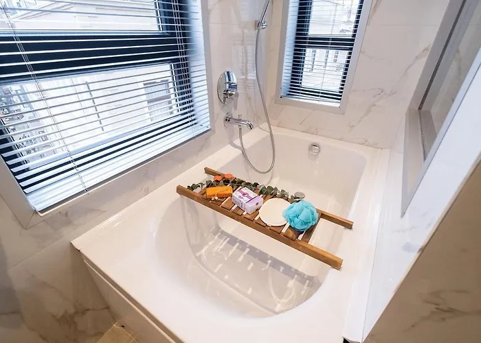 酒店 The By Platine *