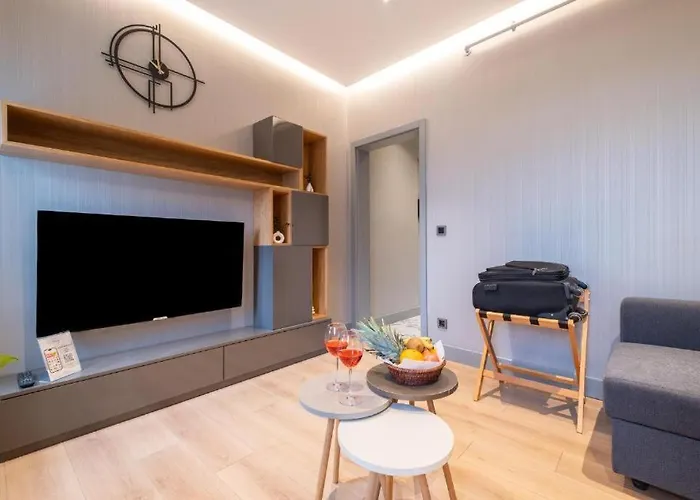 The By Platine 酒店